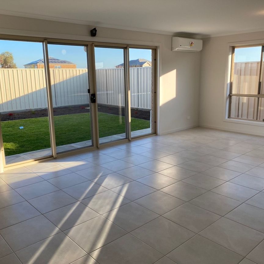 Peaceful Living in Popular Family Suburb - Photo 1