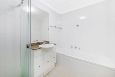 Dual-Level Boutique Loft Apartment - Photo 3