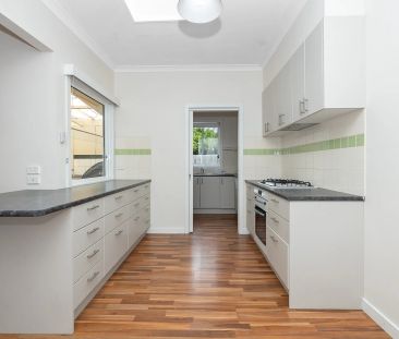 19 Lawson Crescent, Rosebud. - Photo 3