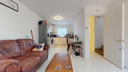 Barnfield Place Room 1 - Photo 3