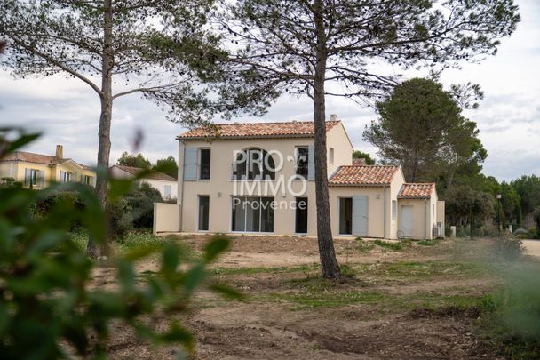 A LOUER VILLA NEUVE DE TYPE 5 , DOMAINE DE PONT ROYAL (MALLE - Photo 1