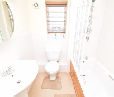 Spruce Court, Wakefield - Photo 6