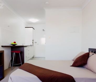 Studio Apartment - Photo 1