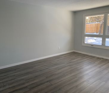 3 Bedrooms - Photo 5