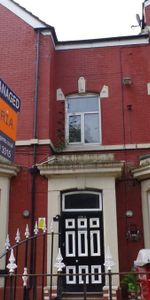 1 bedroom in a house share to rent - Photo 3