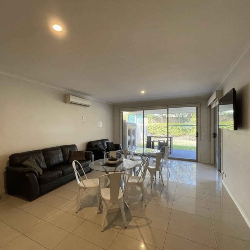 Room 8 (Non Ensuite) - Photo 1