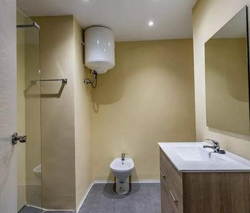 Avenida Amado Granell Mesado, Valencia, Valencian Community 46006 - Photo 5