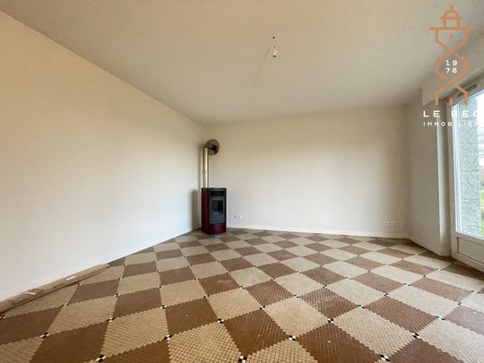 A louer maison rénovée 4 chambres THEIX NOYALO - Photo 1