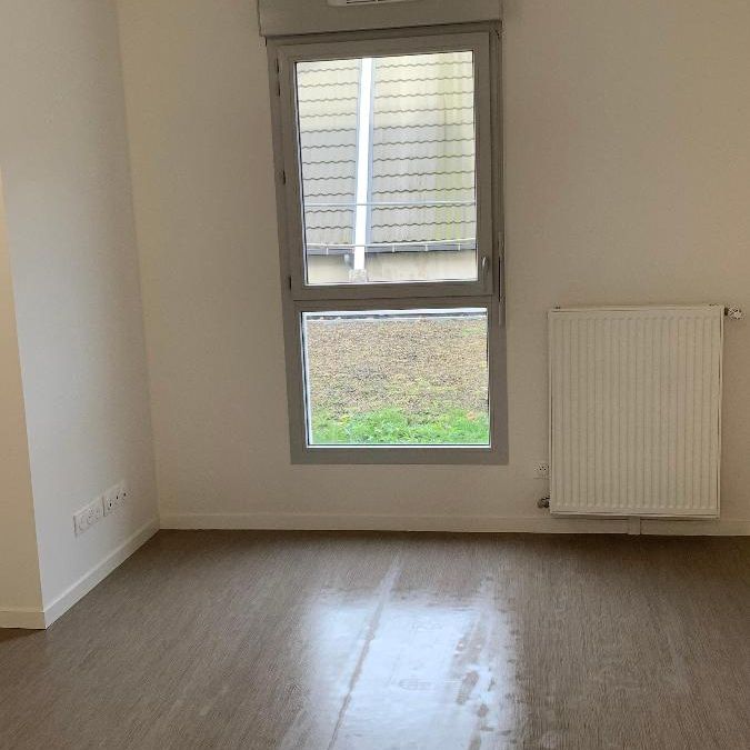 Location Appartement 2 pièces 45m² DEVILLE LES ROUEN 76250 - Photo 1