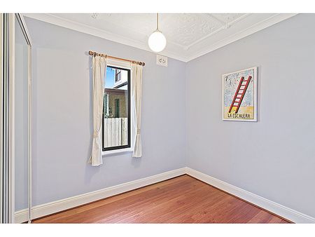 A Place To Call Home - Perfectly Located - Photo 2