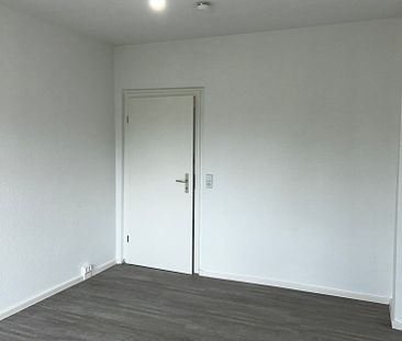 Familienwohnung mit Einbauküche und Balkon - Foto 1