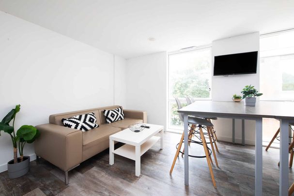 Silver Studio - Photo 1