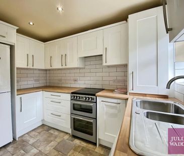 2 bedroom semi-detached house to rent - Photo 6