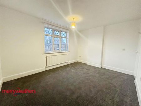 2 bedroom semi-detached house to rent - Photo 2