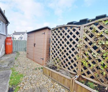 3 bedroom semi-detached house to rent - Photo 5