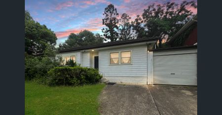 Comfortable Family Living Close to Amenities - Photo 3