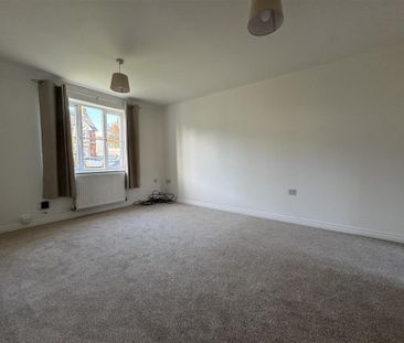 3 bedroom end of terrace house to rent - Photo 1