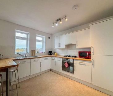 The Blundells, Goodway House The Blundells, CV8 - Photo 6