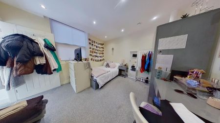 5 bedroom flat to rent - Photo 4