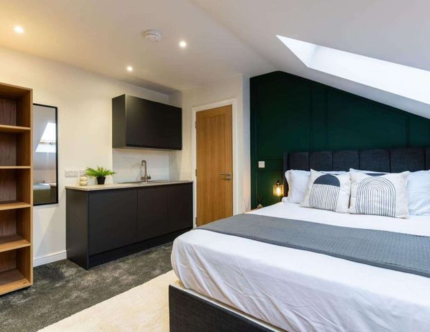 Luxury Double En-suite with Kitchenette Loft Room Room 6 - Photo 1