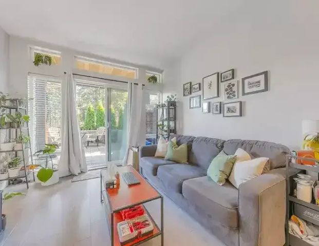 D172 - Contemporary One-Bedroom + Den with Spacious Deck and Parking | 4372 Fraser Street, Vancouver - Photo 1