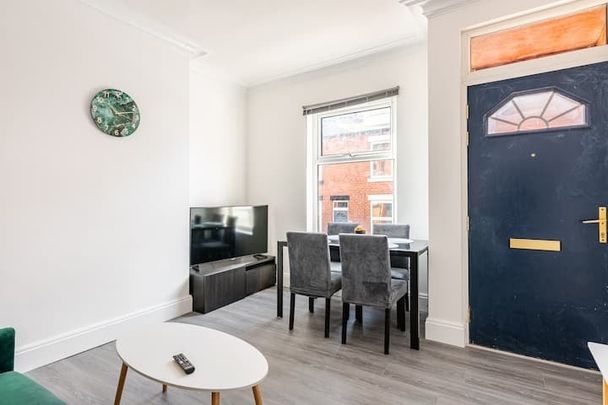 3 Bed Terraced House, Burley Lodge Terrace, LS6 - Photo 1