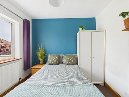 6 bedroom terraced house to rent - Photo 4