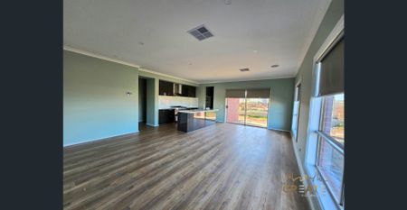 4-BEDROOM HOME IN TRUGANINA - Photo 4