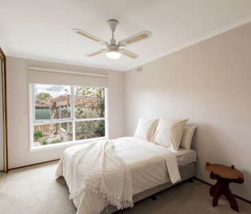 WELL MAINTAINED FAMILY HOME IN GREAT LOCATION - Photo 2