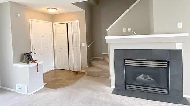 Live By The Lake – 3 Bed Summerside Duplex | Parking Included - Photo 1