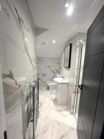 5 bedroom semi-detached house to rent - Photo 5