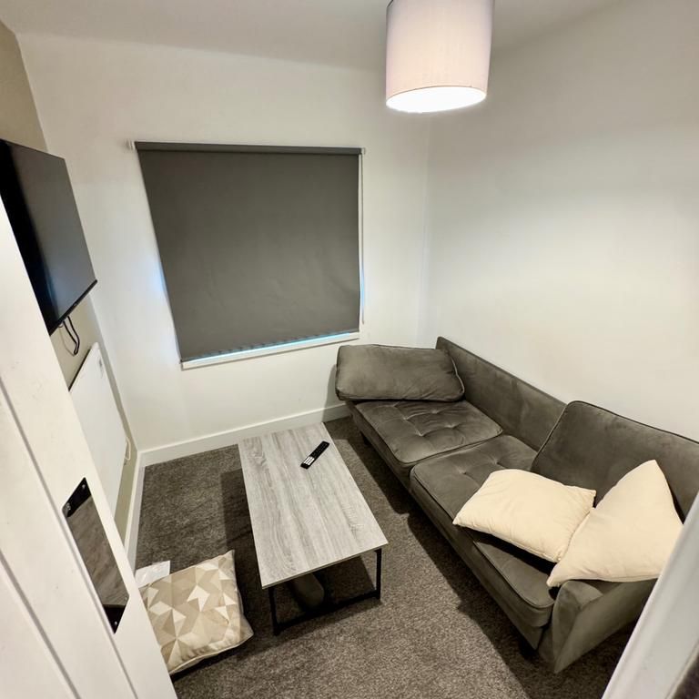 4 bedroom house share to rent - Photo 1