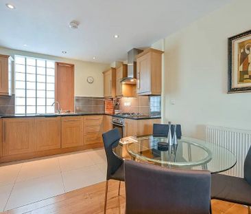 2 bedroom flat to rent - Photo 3