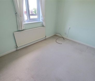 3 bedroom end of terrace house to rent - Photo 2