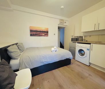 Studio Flat, Endersleigh Gardens, NW4 - Photo 2