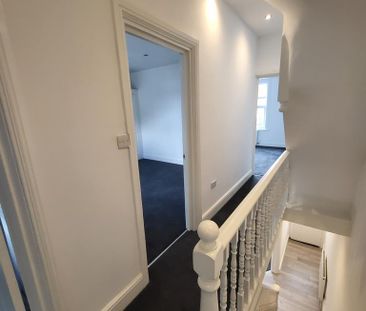 4 bedroom terraced house to rent - Photo 3