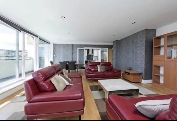 Room in a Shared Flat, Bluewater House, SW18 - Photo 1