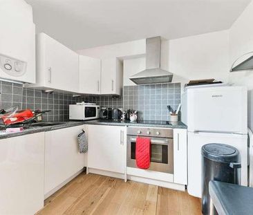 Walden, Station Road, Merstham, RH1 - Photo 2