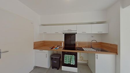 Location Maison 4 pièces 86m² POITIERS 86000 - Photo 2