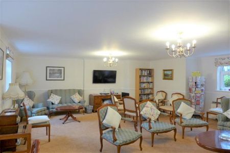 1 bedroom retirement property to rent - Photo 3