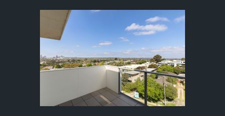 Contemporary Apartment Living with City Views - Photo 5