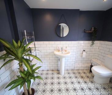 8 Bed - 13 Brudenell Avenue, Hyde Park, Leeds - LS6 1HD - Student - Photo 6