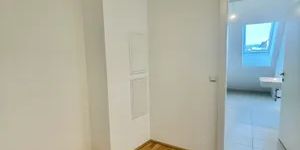 Moderne Dachgeschosswohnung mit Klima & Terrasse - Foto 3