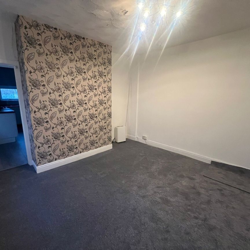 Main Street, Barry - Photo 1