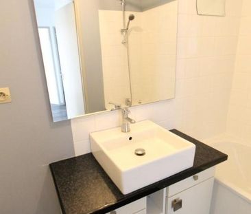 Location Appartement 2 pièces 46m² NANTES 44000 - Photo 5