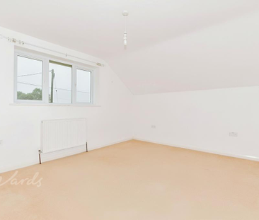 3 bedroom detached house to rent - Photo 2