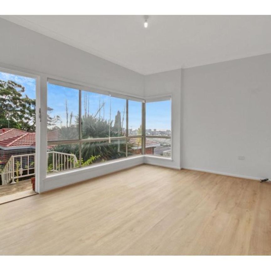 2 / 16 Kelvin Road, Coniston, NSW 2500 - Photo 1
