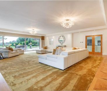 5 bedroom detached house to rent - Photo 2