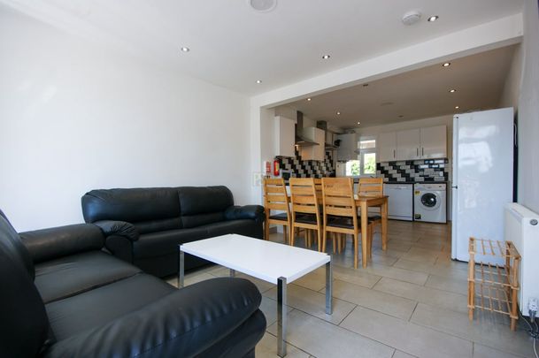 25 Selly Hill Road - Photo 1