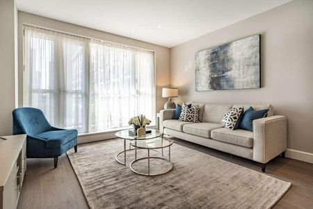 Canada Place, Canary Wharf, London, E14 - Photo 2